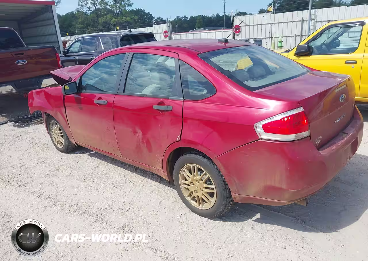 2010 Ford Focus Se VIN:1FAHP3FN8AW290740 - 3
