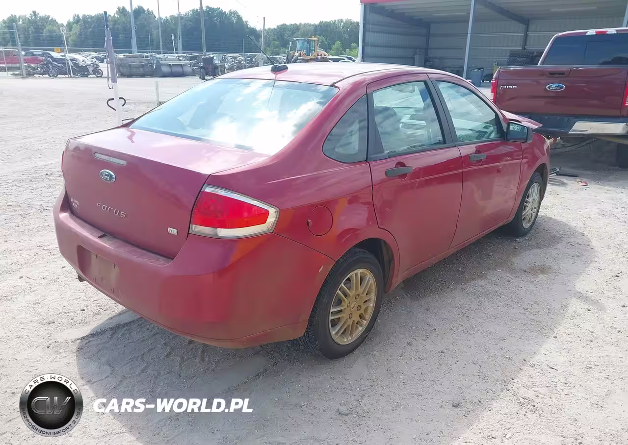 2010 Ford Focus Se VIN:1FAHP3FN8AW290740 - 4