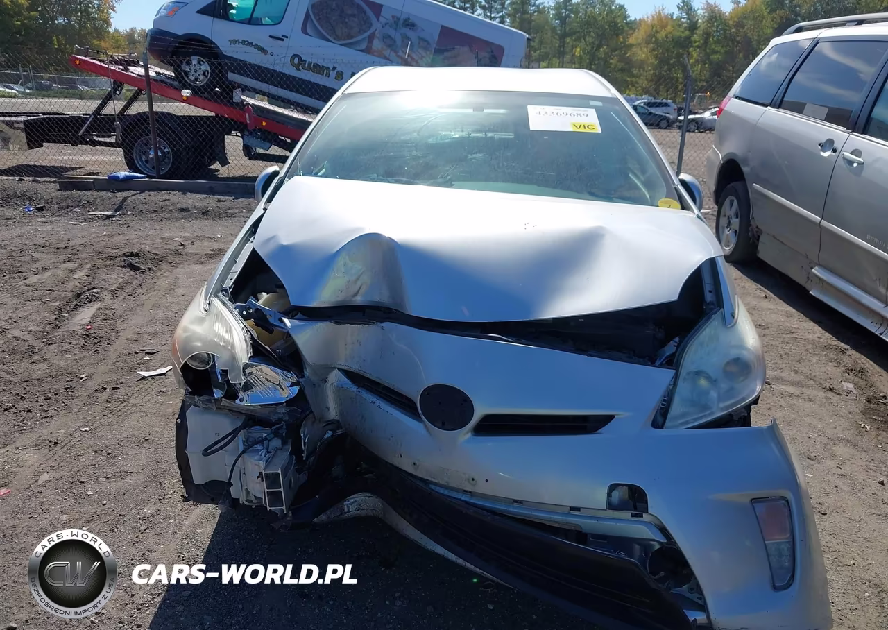 2013 Toyota Prius Two VIN:JTDKN3DU3D0345988 - 12