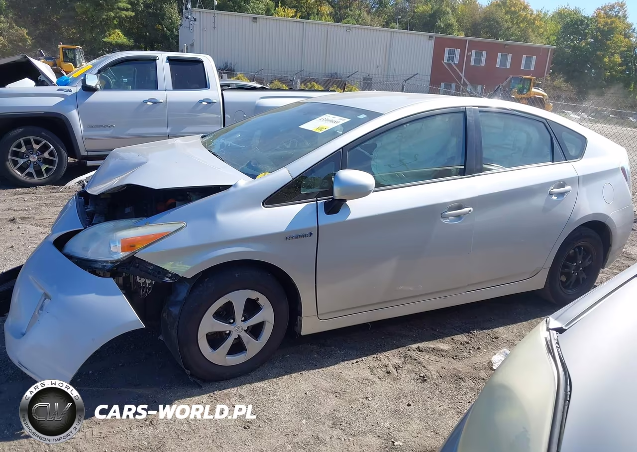 2013 Toyota Prius Two VIN:JTDKN3DU3D0345988 - 14