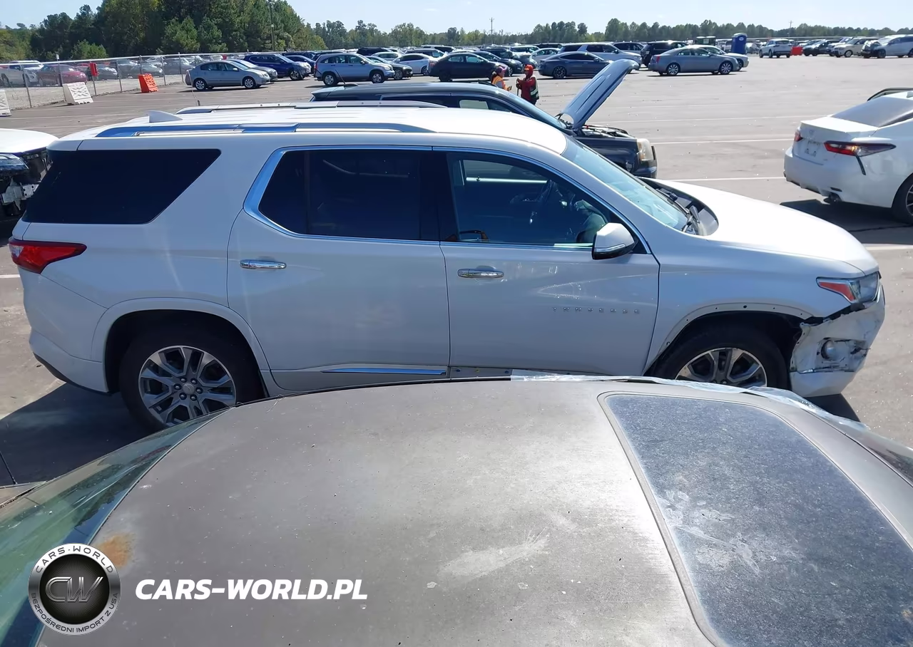 2018 Chevrolet Traverse Premier VIN:1GNEVJKW9JJ123443 - 13