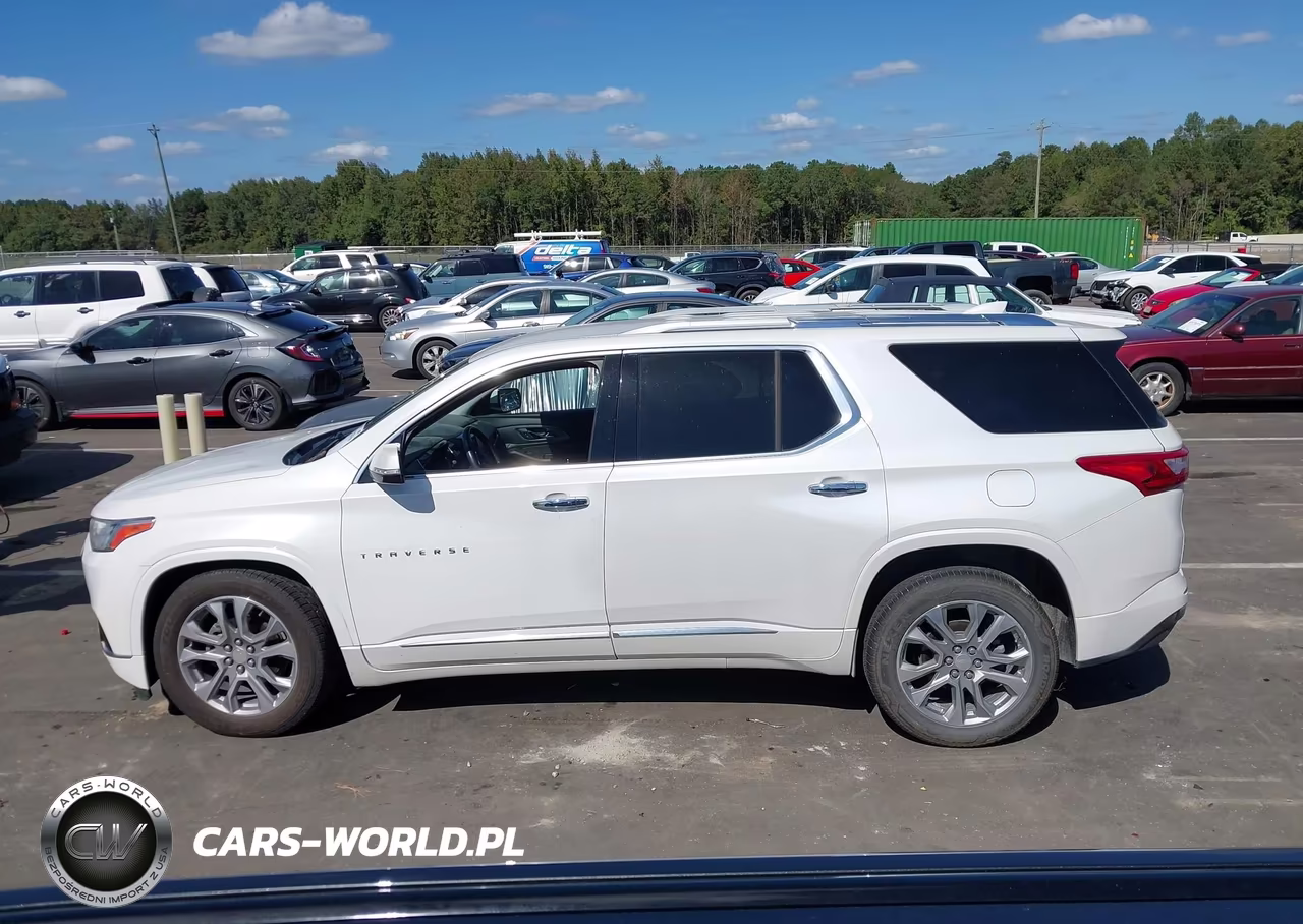 2018 Chevrolet Traverse Premier VIN:1GNEVJKW9JJ123443 - 14