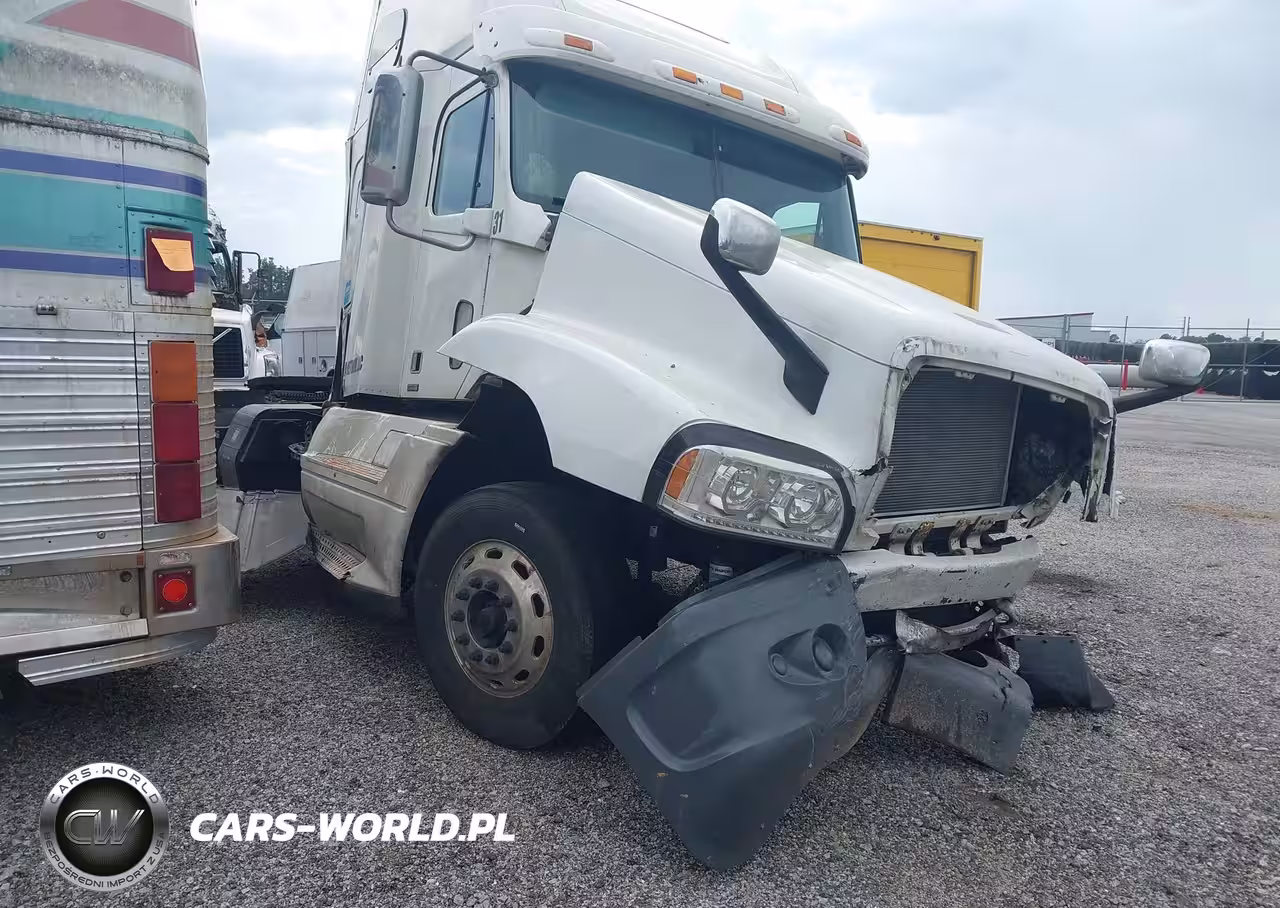 2007 Freightliner Conventional St120