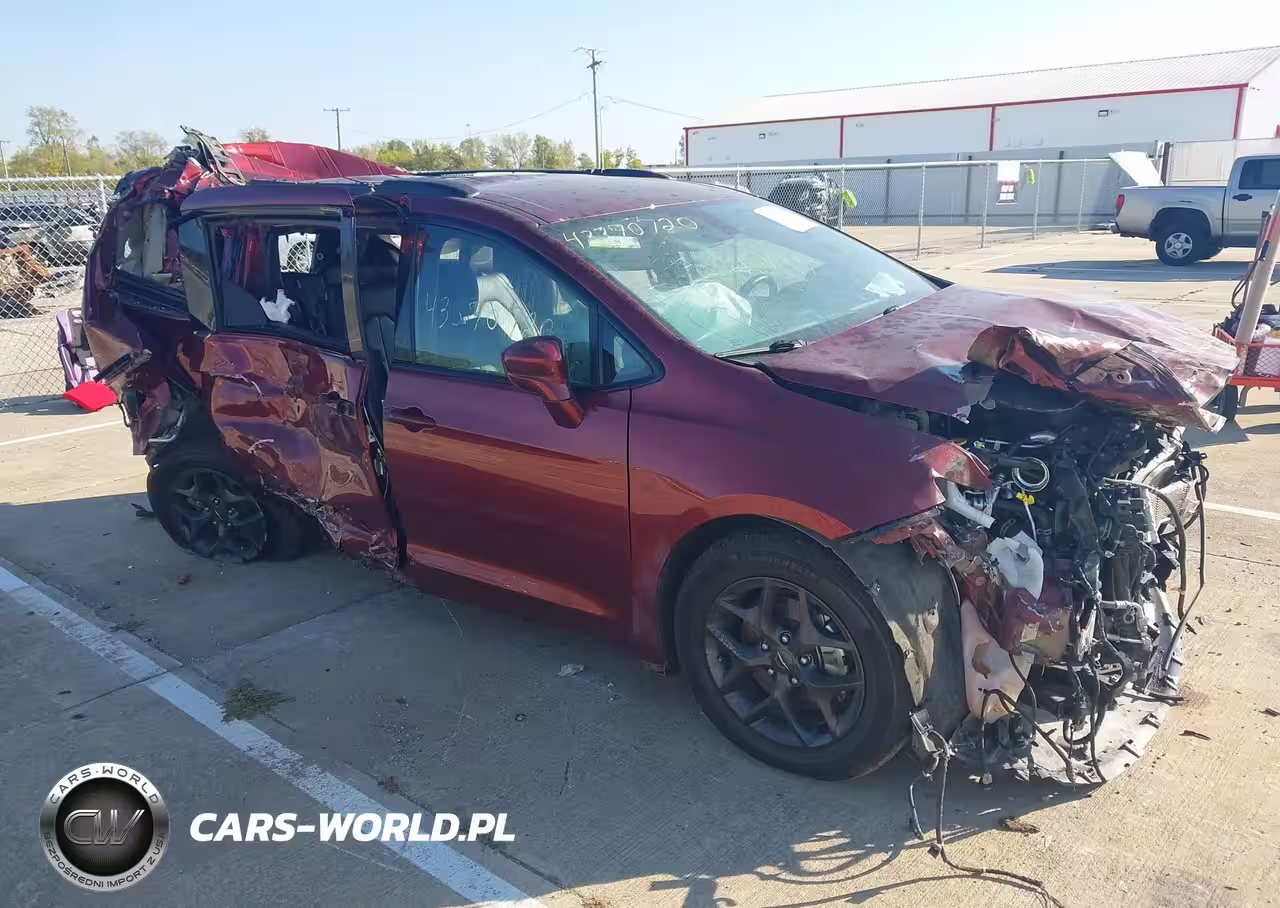 2020 Chrysler Pacifica Touring L Plus