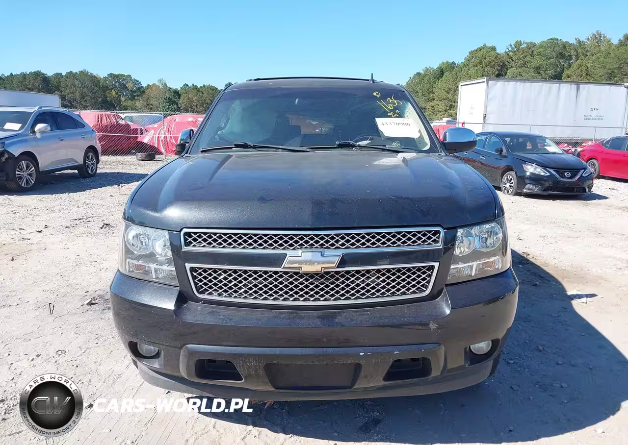 2010 Chevrolet Tahoe Ltz VIN:1GNUCCE09AR191635 - 12