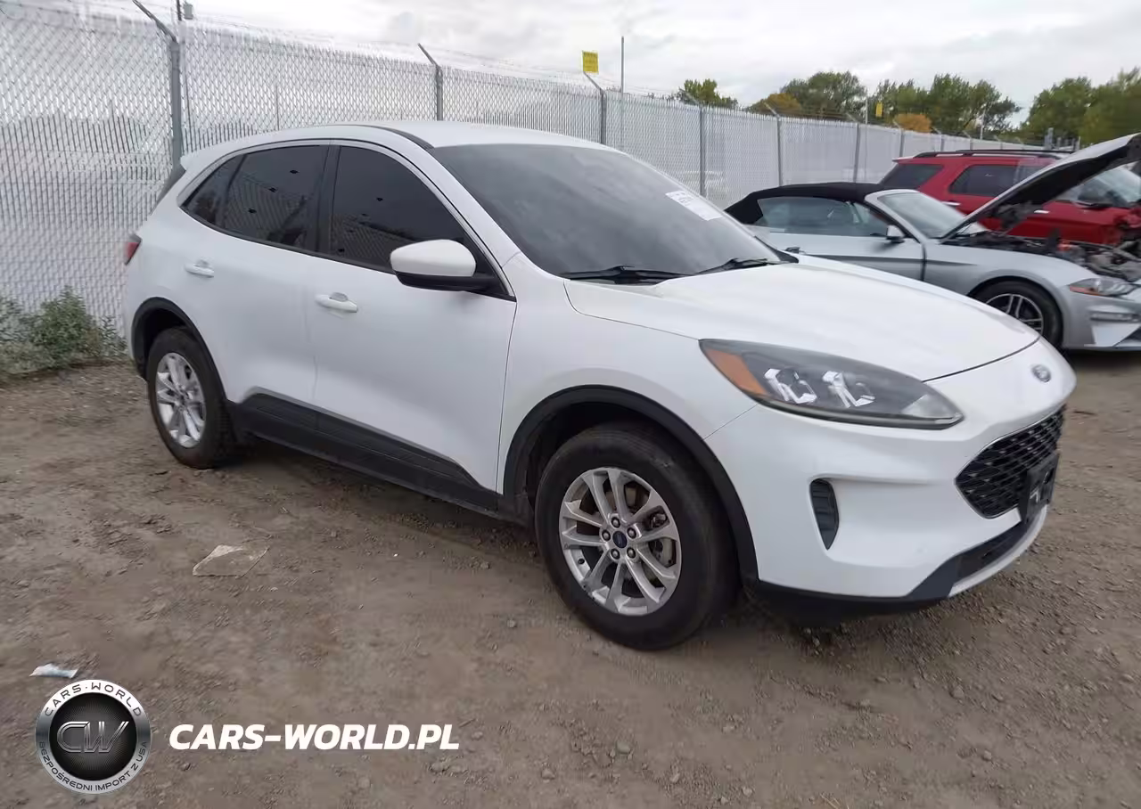 2020 Ford Escape Se