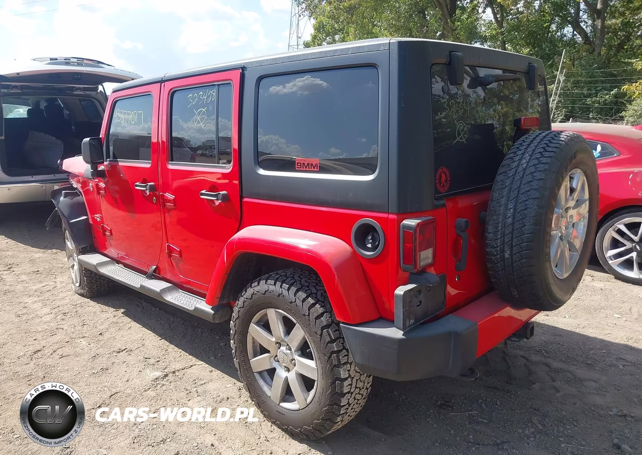 2016 Jeep Wrangler Unlimited Sahara VIN:1C4BJWEG8GL323428 - 3