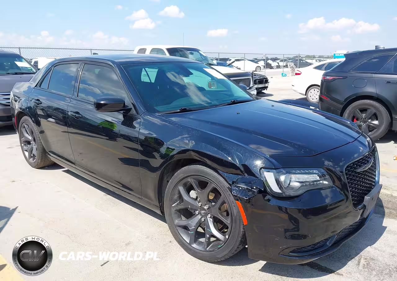 2021 Chrysler 300 Touring