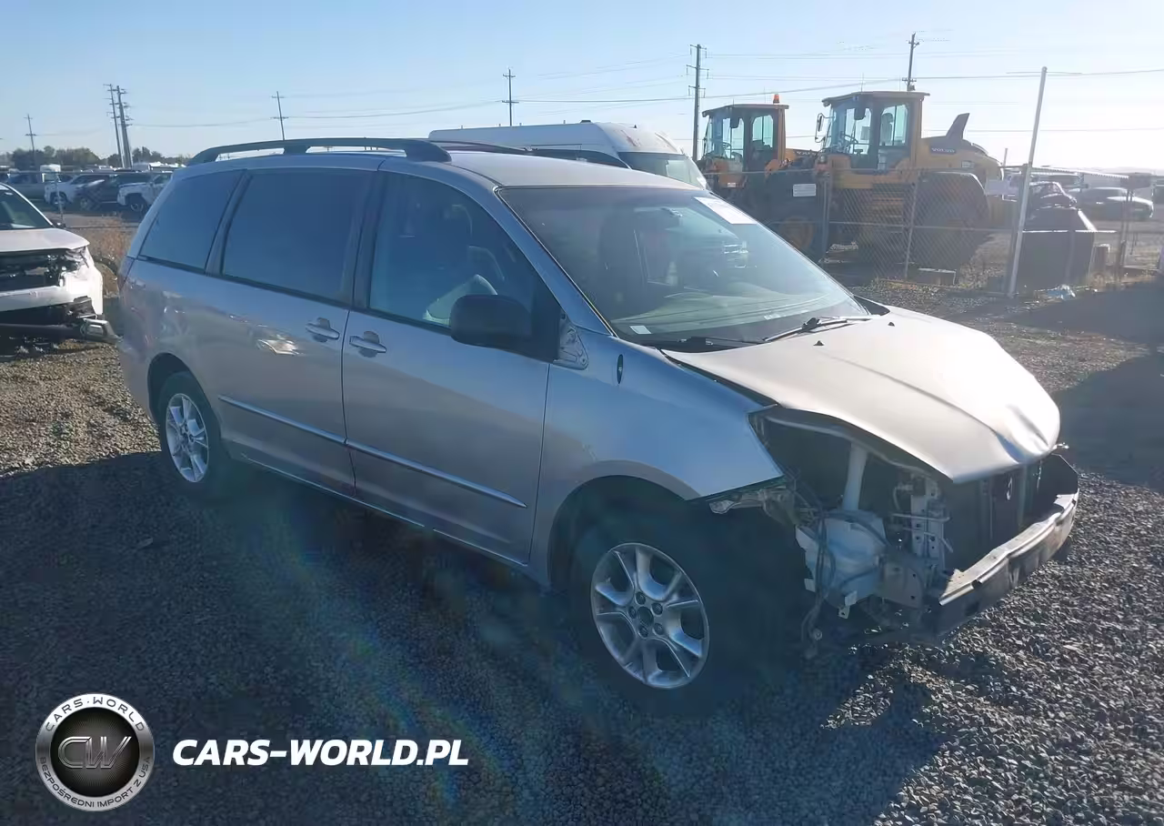 2005 Toyota Sienna Le