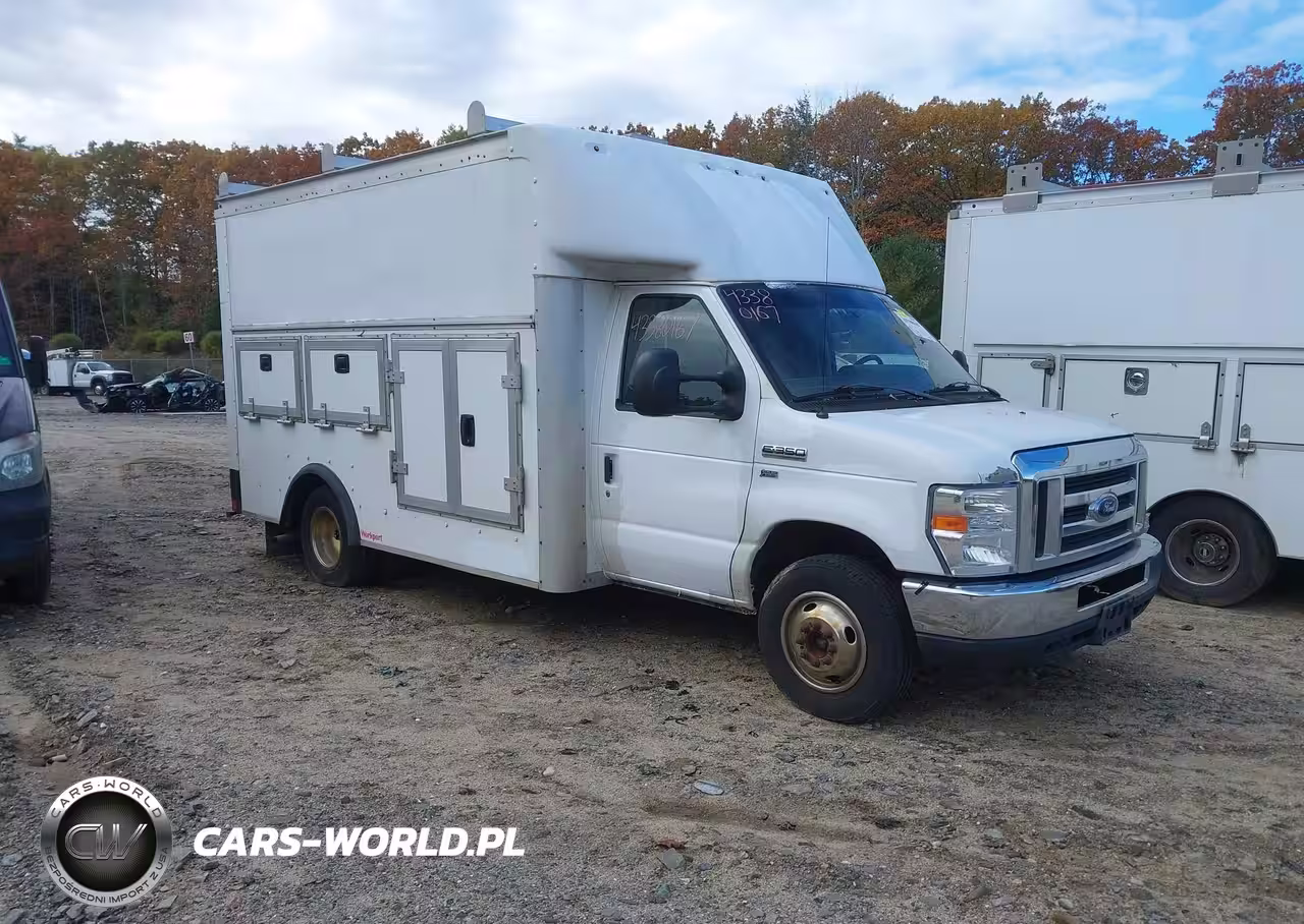 2017 Ford E-350 Cutaway