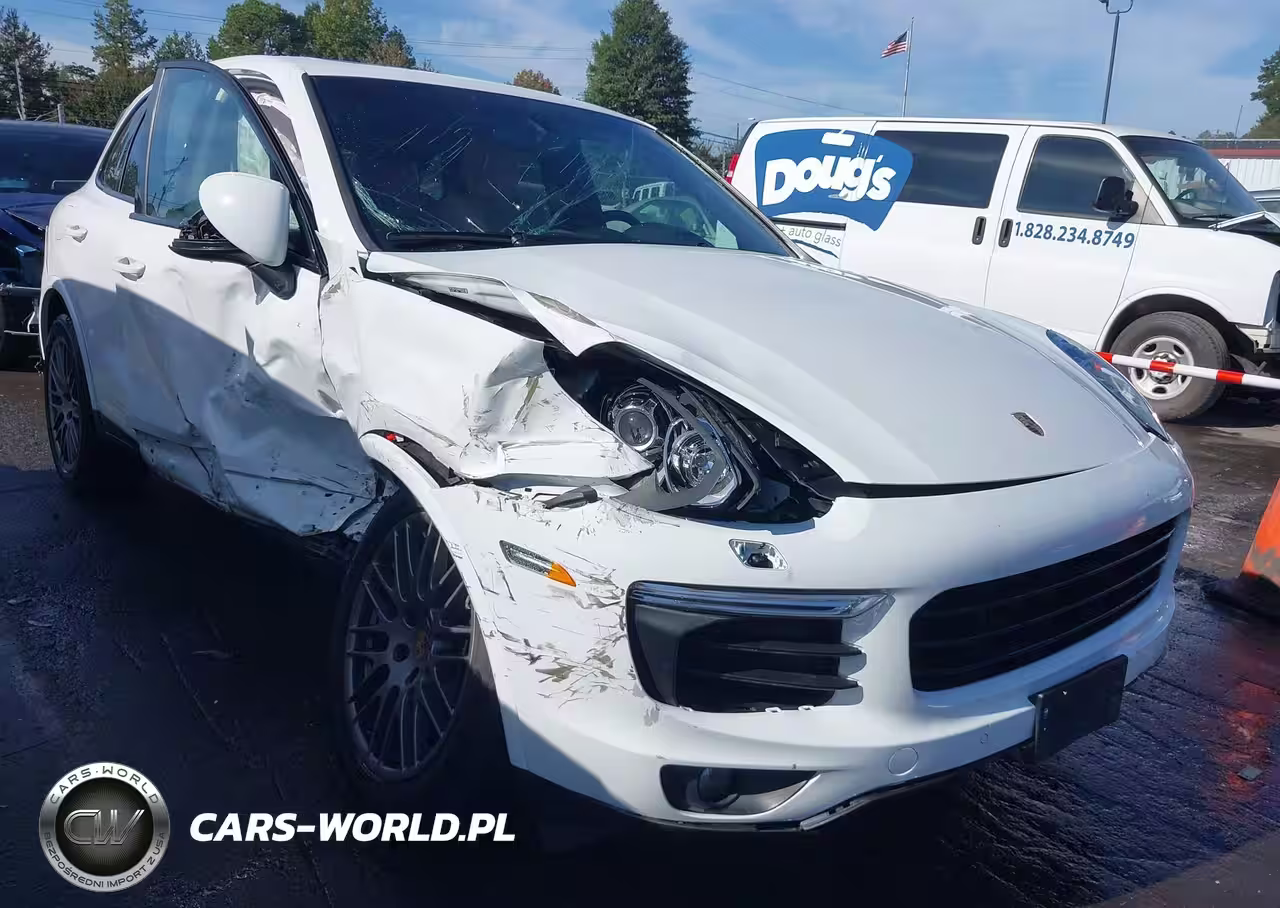 2017 Porsche Cayenne Platinum Edition