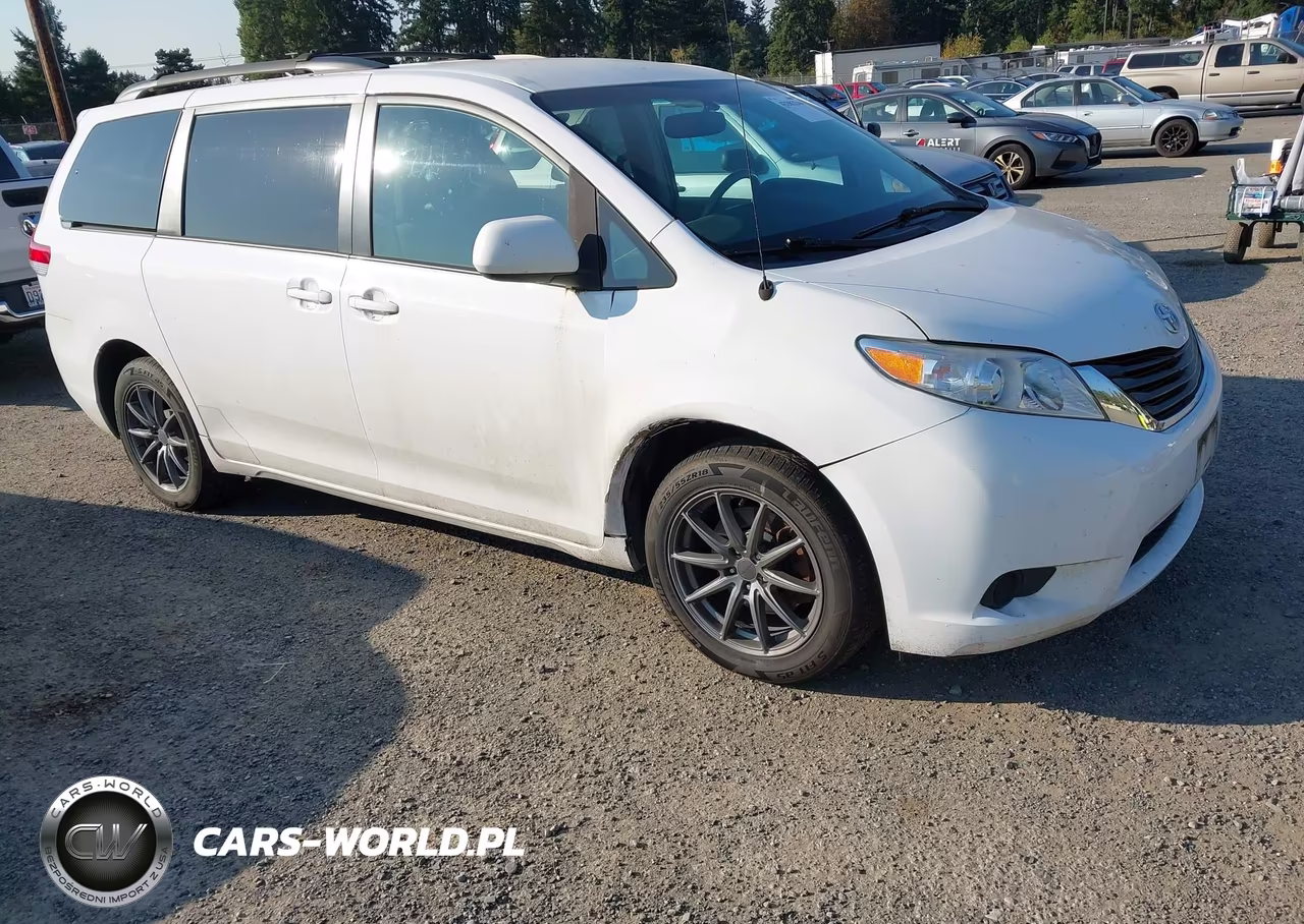 2012 Toyota Sienna Le 7 Passenger – zdjęcie 1 z 18