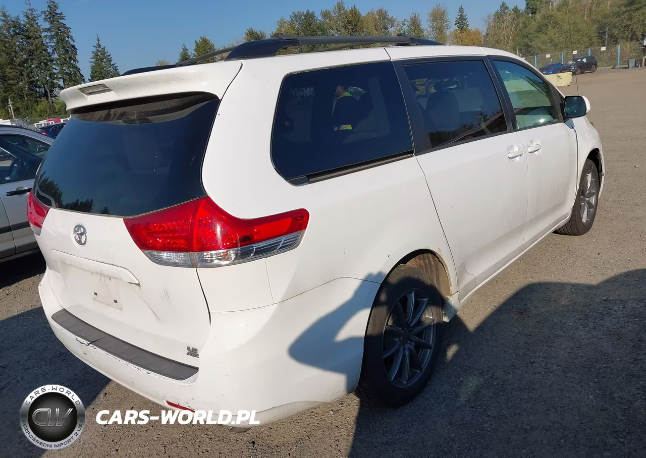 2012 Toyota Sienna Le 7 Passenger VIN:5TDJK3DC2CS040859 - 4