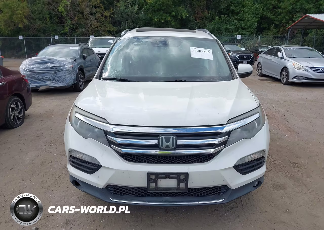 2017 Honda Pilot Touring VIN:5FNYF6H92HB003020 - 12