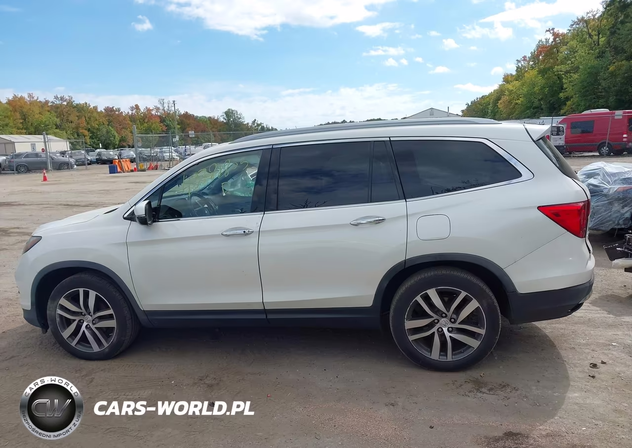 2017 Honda Pilot Touring VIN:5FNYF6H92HB003020 - 14