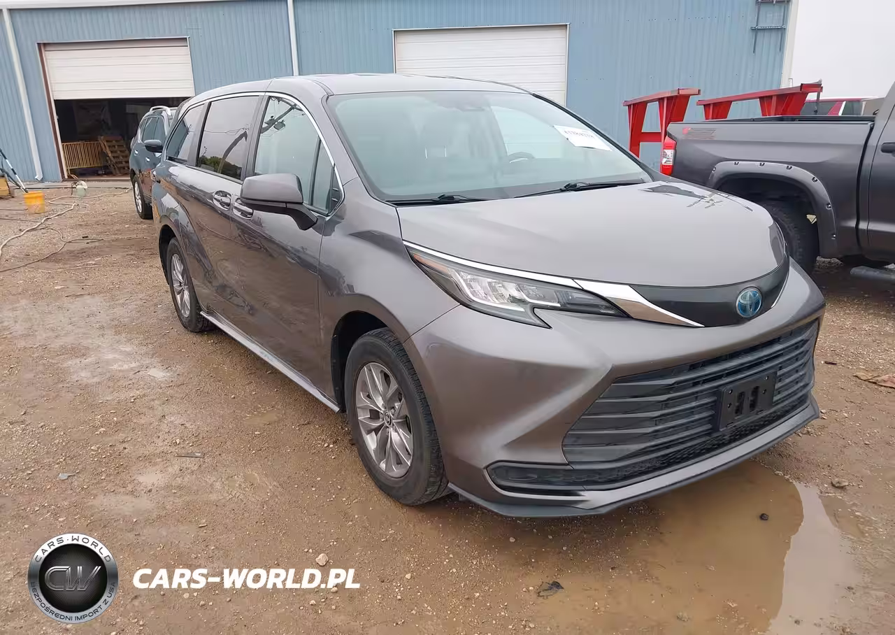 2021 Toyota Sienna Le