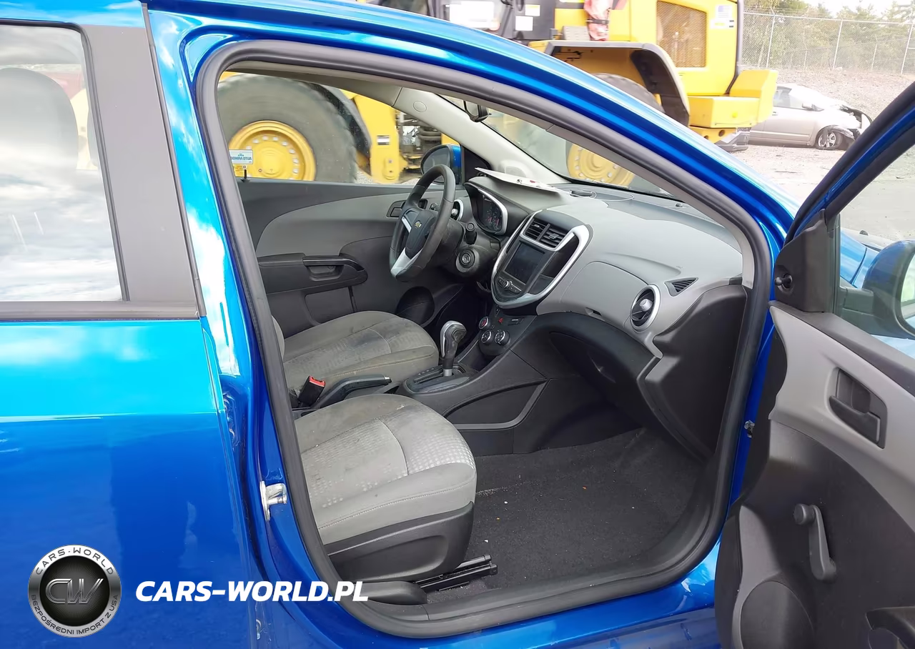 2020 Chevrolet Sonic Fwd Ls VIN:1G1JB5SB7L4100239 - 5