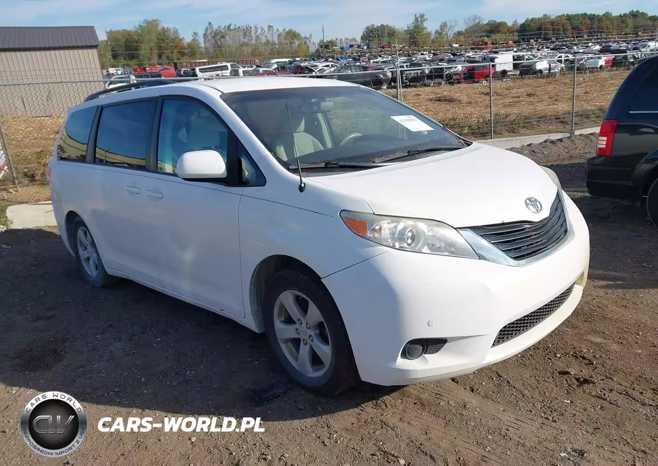 2011 Toyota Sienna Le V6