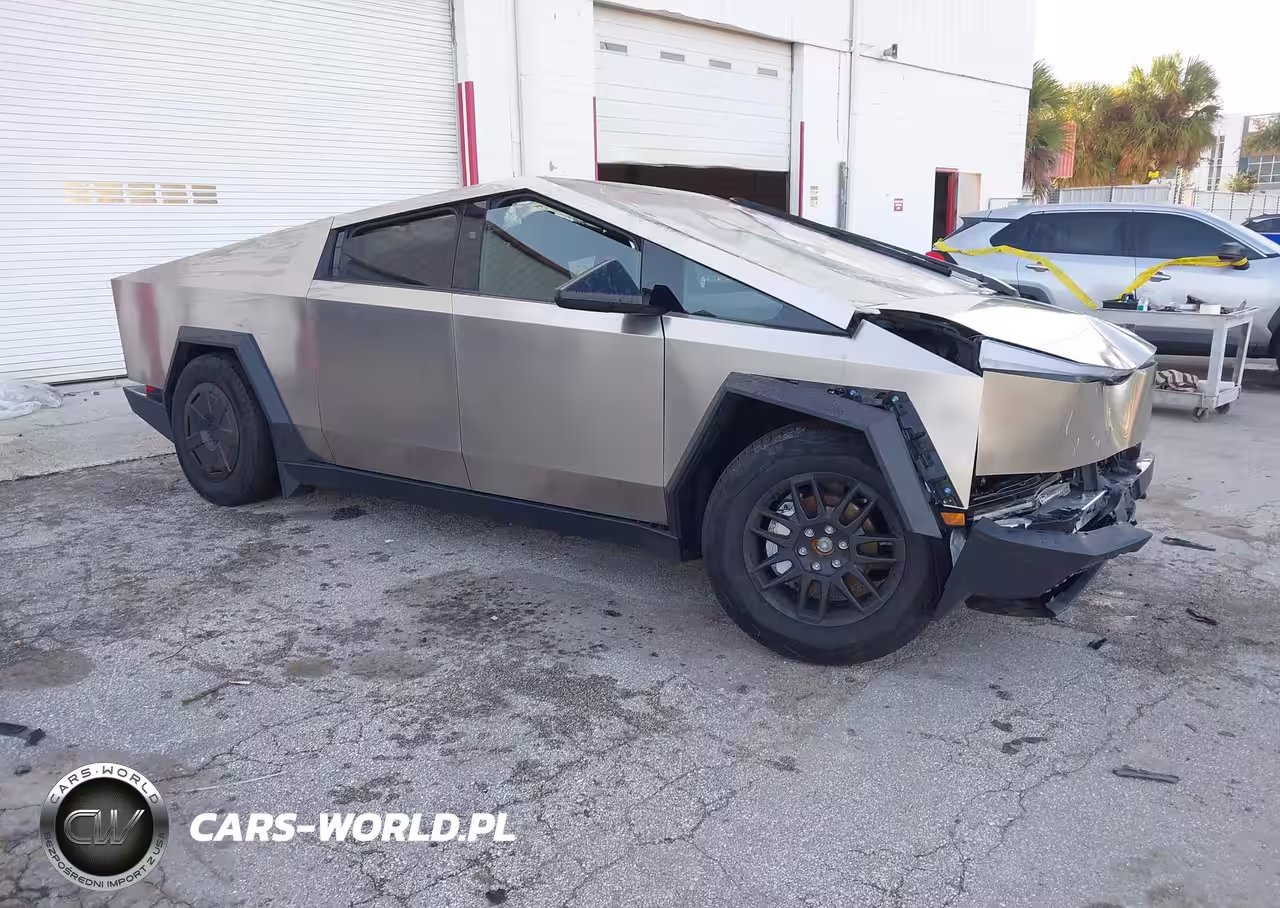 2025 Tesla Cybertruck