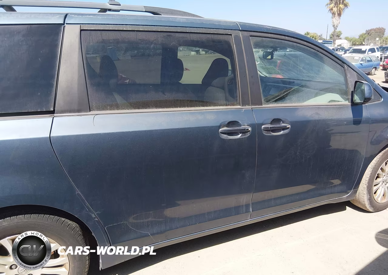 2013 Toyota Sienna Xle V6 8 Passenger VIN:5TDYK3DC8DS364236 - 13