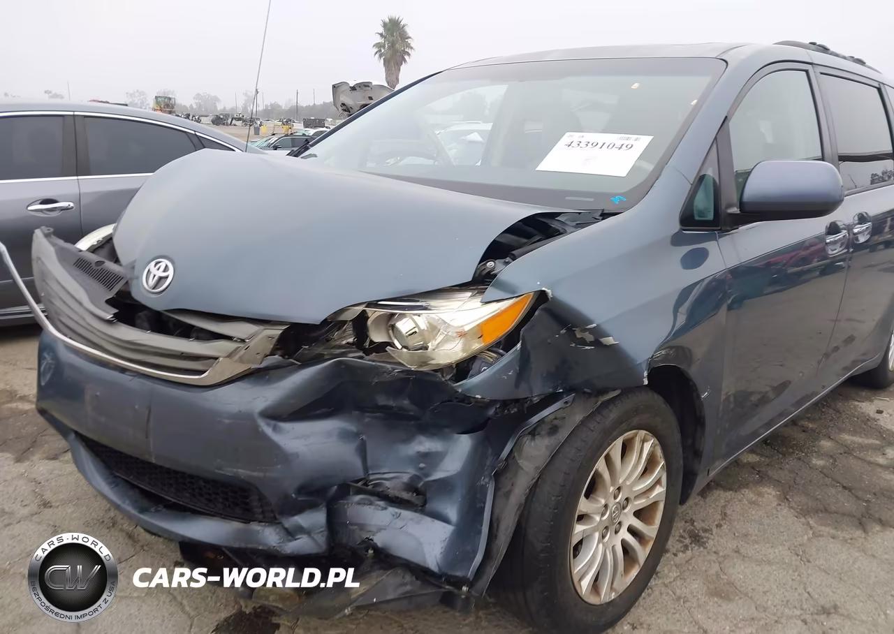 2013 Toyota Sienna Xle V6 8 Passenger VIN:5TDYK3DC8DS364236 - 6