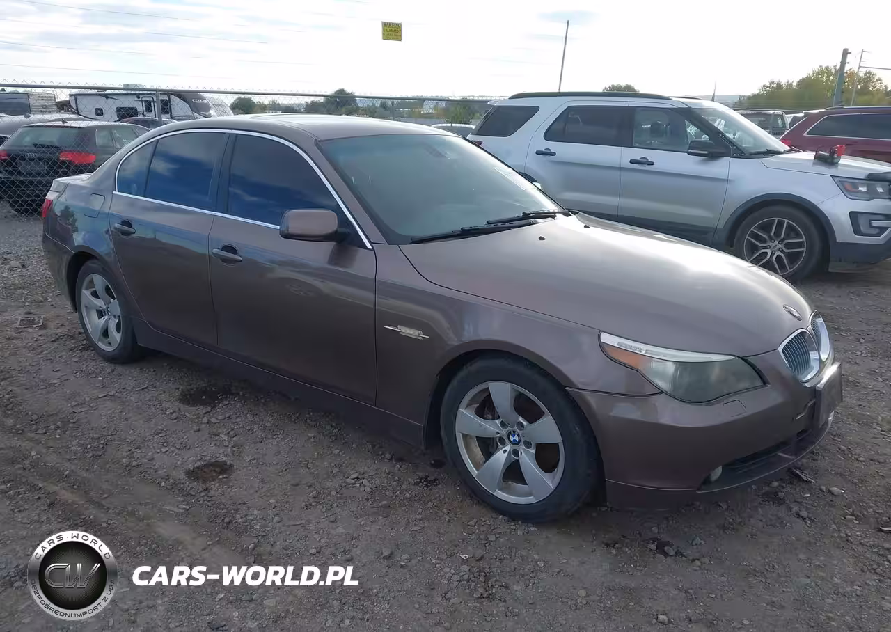2004 BMW 530I