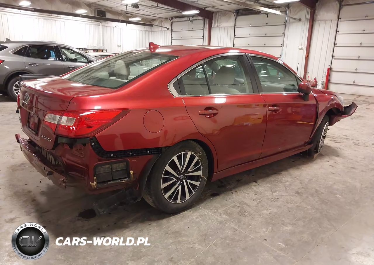 2018 Subaru Legacy 2.5I Premium VIN:4S3BNAC66J3027249 - 4