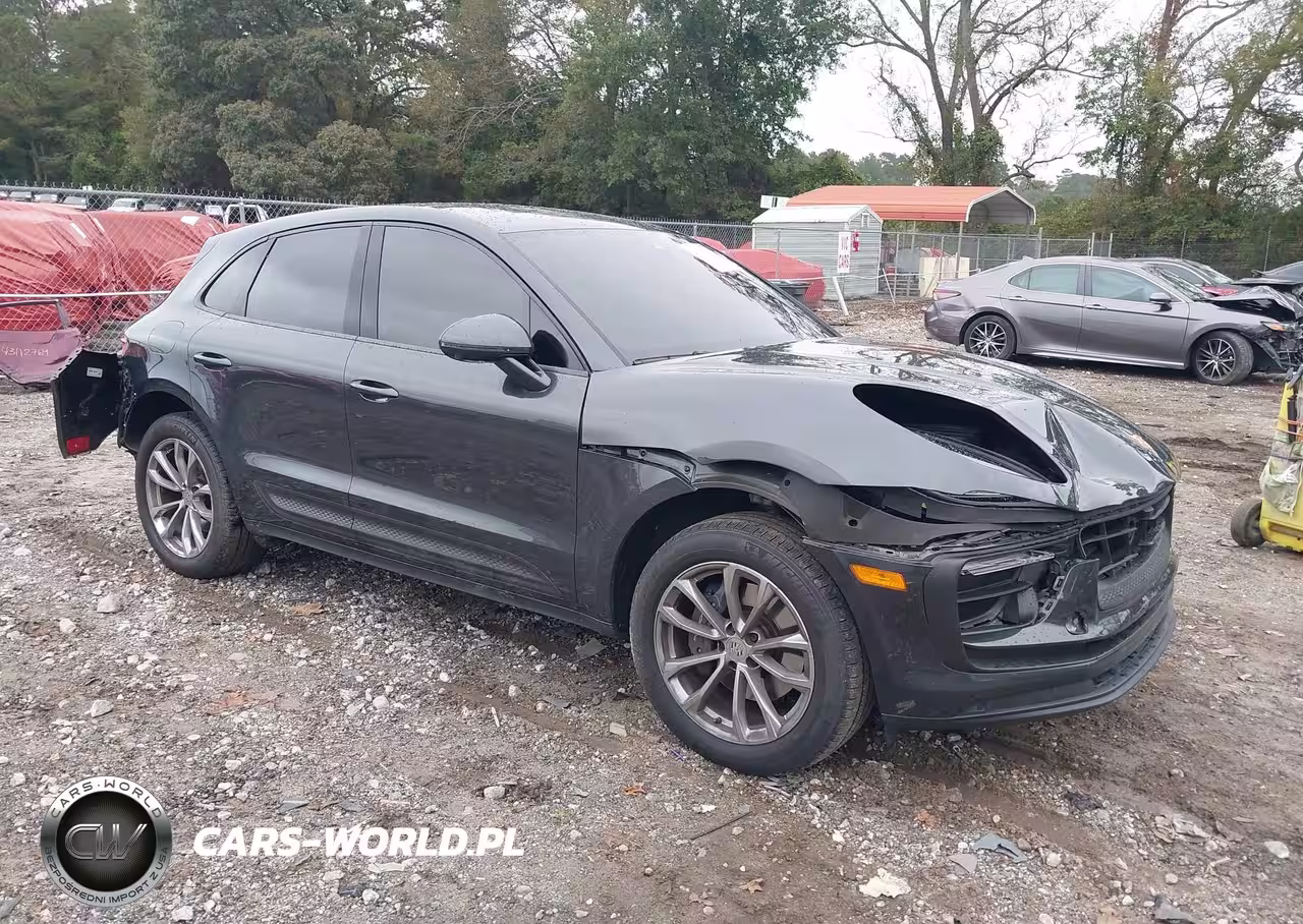2023 Porsche Macan T