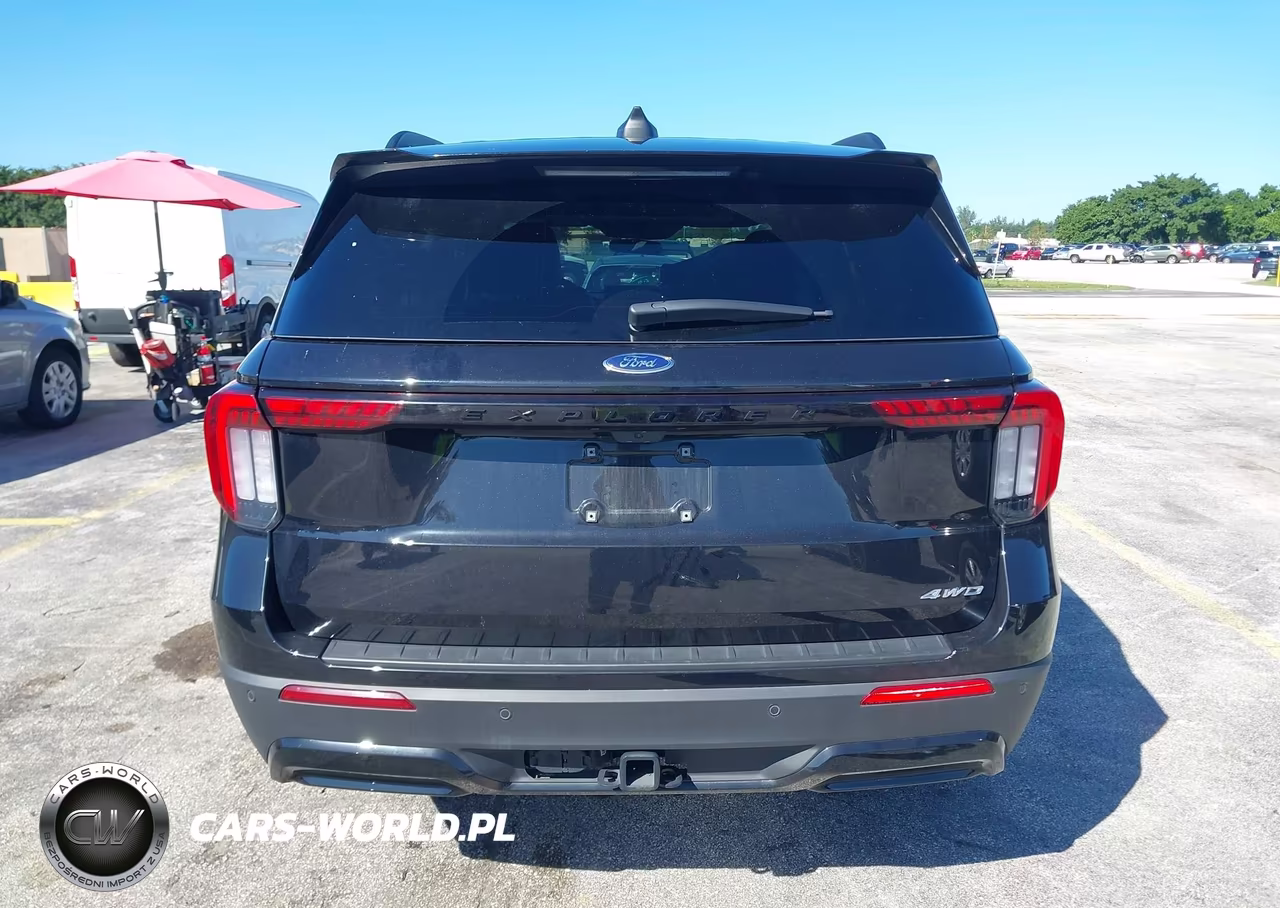 2025 Ford Explorer St-Line VIN:1FMUK8KH1SGB31313 - 17