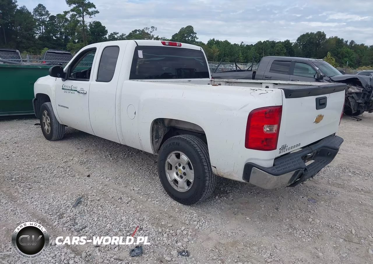2013 Chevrolet Silverado 1500 Work Truck VIN:1GCRCPEA1DZ385644 - 3