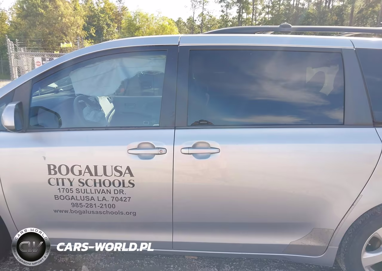 2014 Toyota Sienna Le V6 8 Passenger VIN:5TDKK3DC4ES465622 - 14