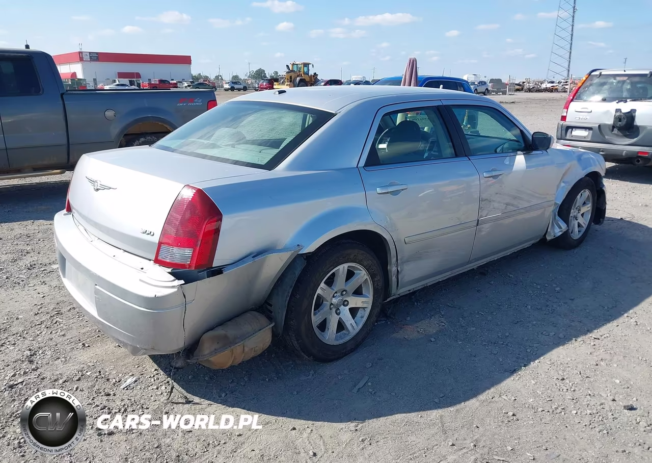 2006 Chrysler 300 VIN:2C3LA43R26H514257 - 4
