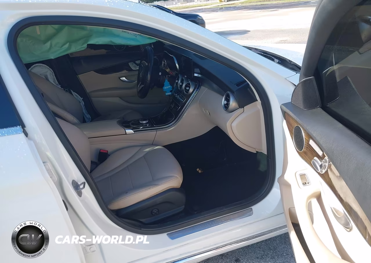 2019 Mercedes-Benz C 300 VIN:WDDWF8DB1KR516083 - 5