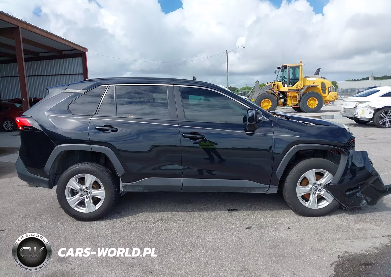 2021 Toyota Rav4 Xle VIN:2T3W1RFV6MW140652 - 13