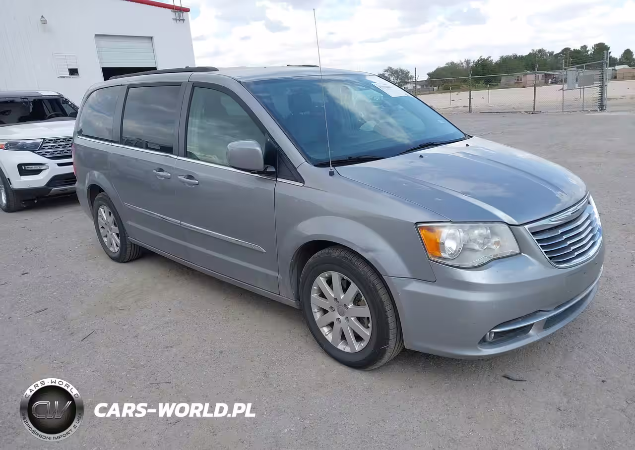 2016 Chrysler Town & Country Touring