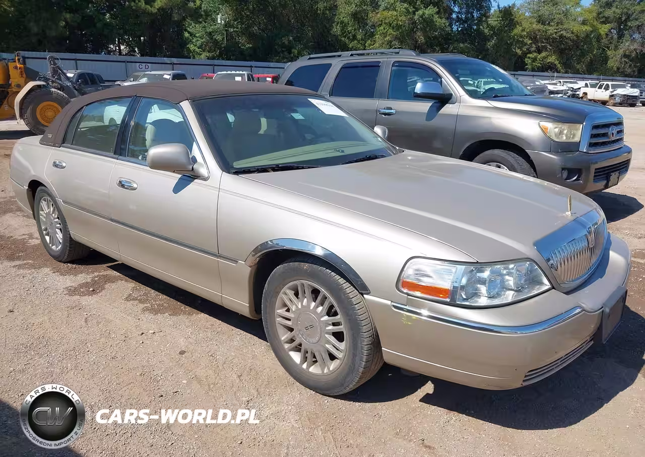 2009 Lincoln Town Car Signature Limited