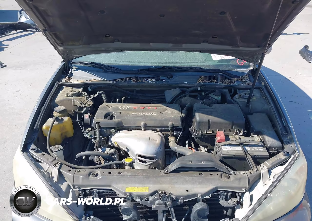 2002 Toyota Camry Le VIN:JTDBE32KX20119378 - 10