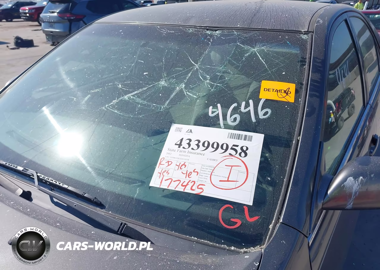 2002 Toyota Camry Le VIN:JTDBE32KX20119378 - 18