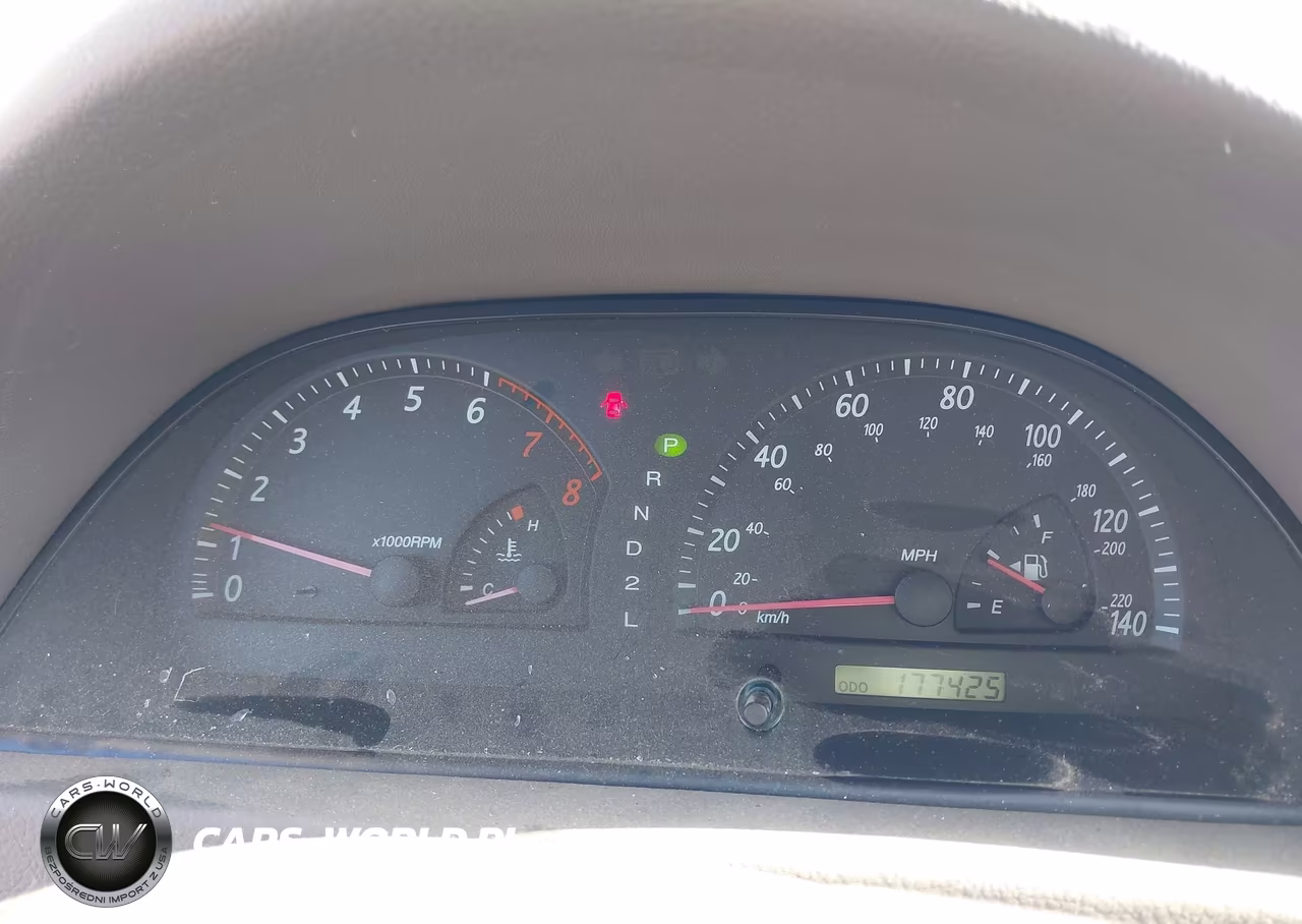 2002 Toyota Camry Le VIN:JTDBE32KX20119378 - 7