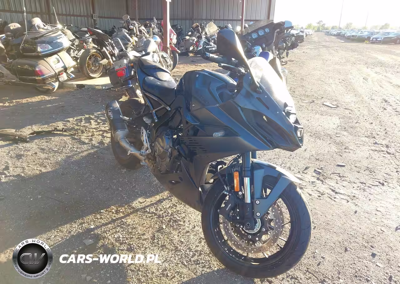 2025 Suzuki Gsx800 F