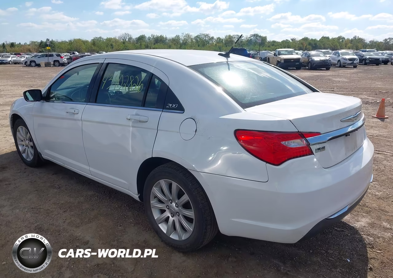2013 Chrysler 200 Touring VIN:1C3CCBBGXDN573284 - 3