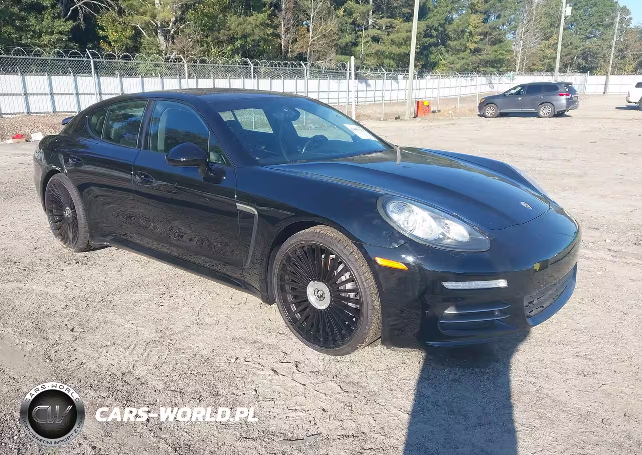 2016 Porsche Panamera 4