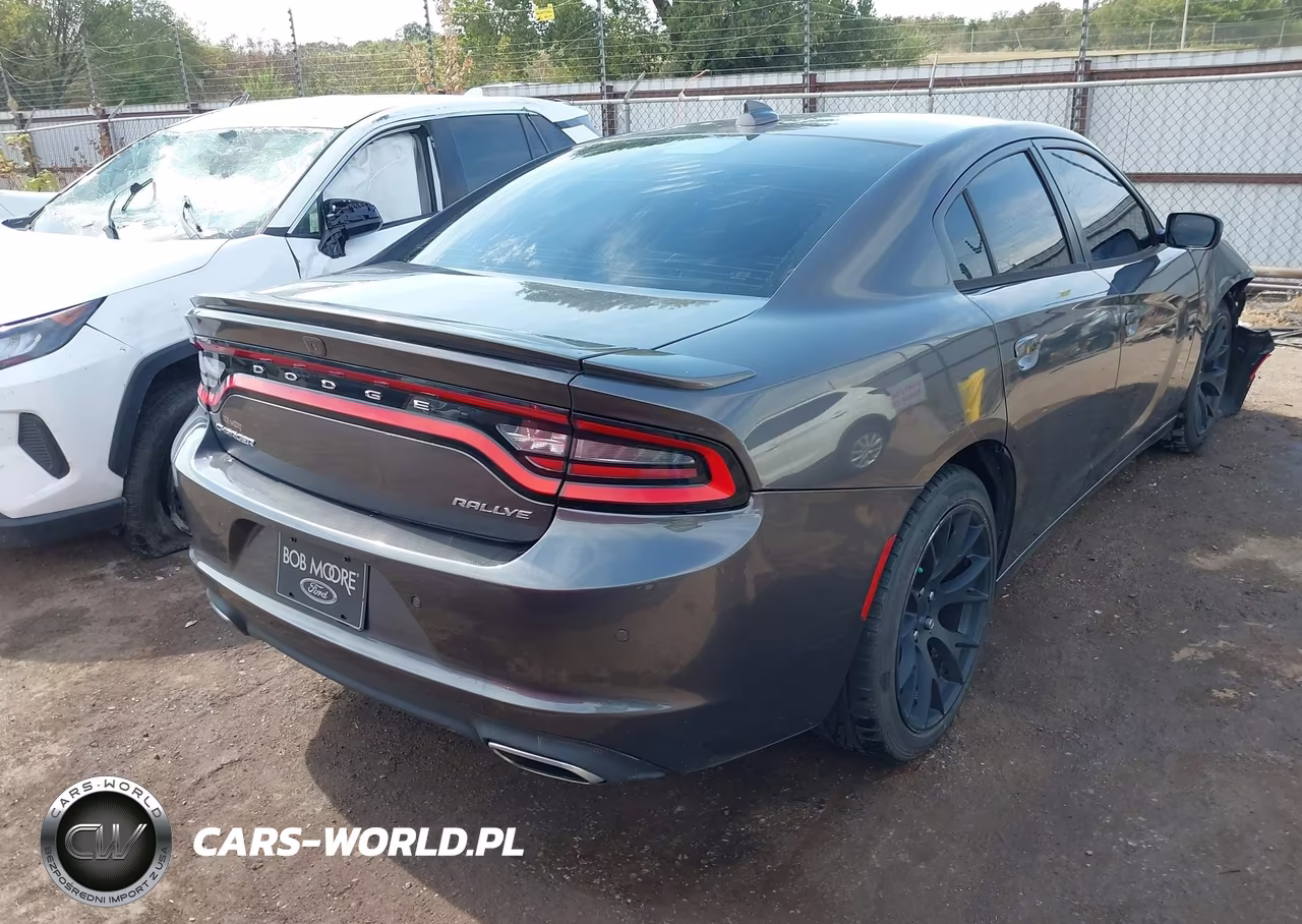 2015 Dodge Charger Sxt VIN:2C3CDXHG7FH897550 - 4