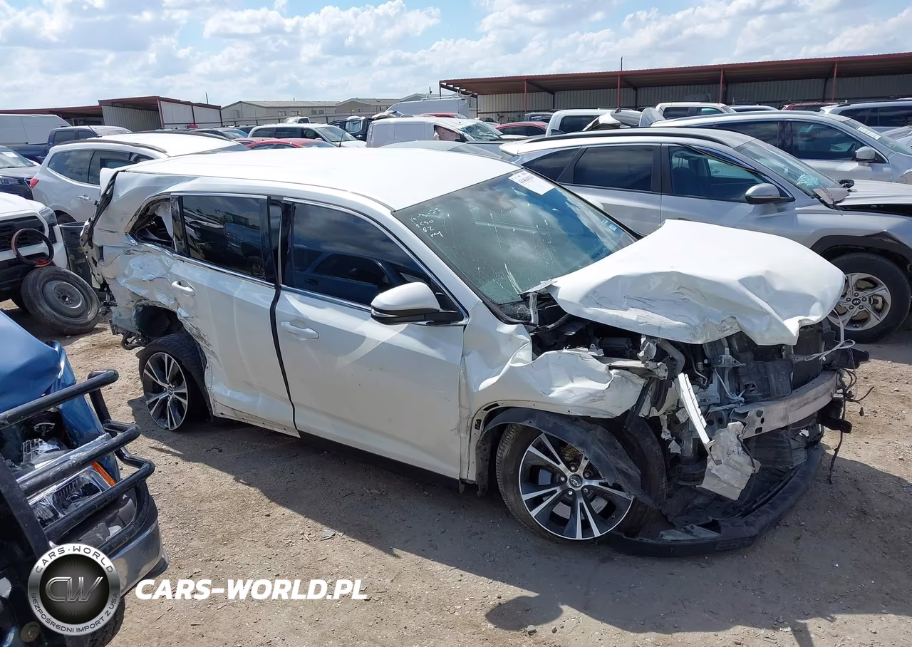 2019 Toyota Highlander Le VIN:5TDZARFH9KS045511 - 14