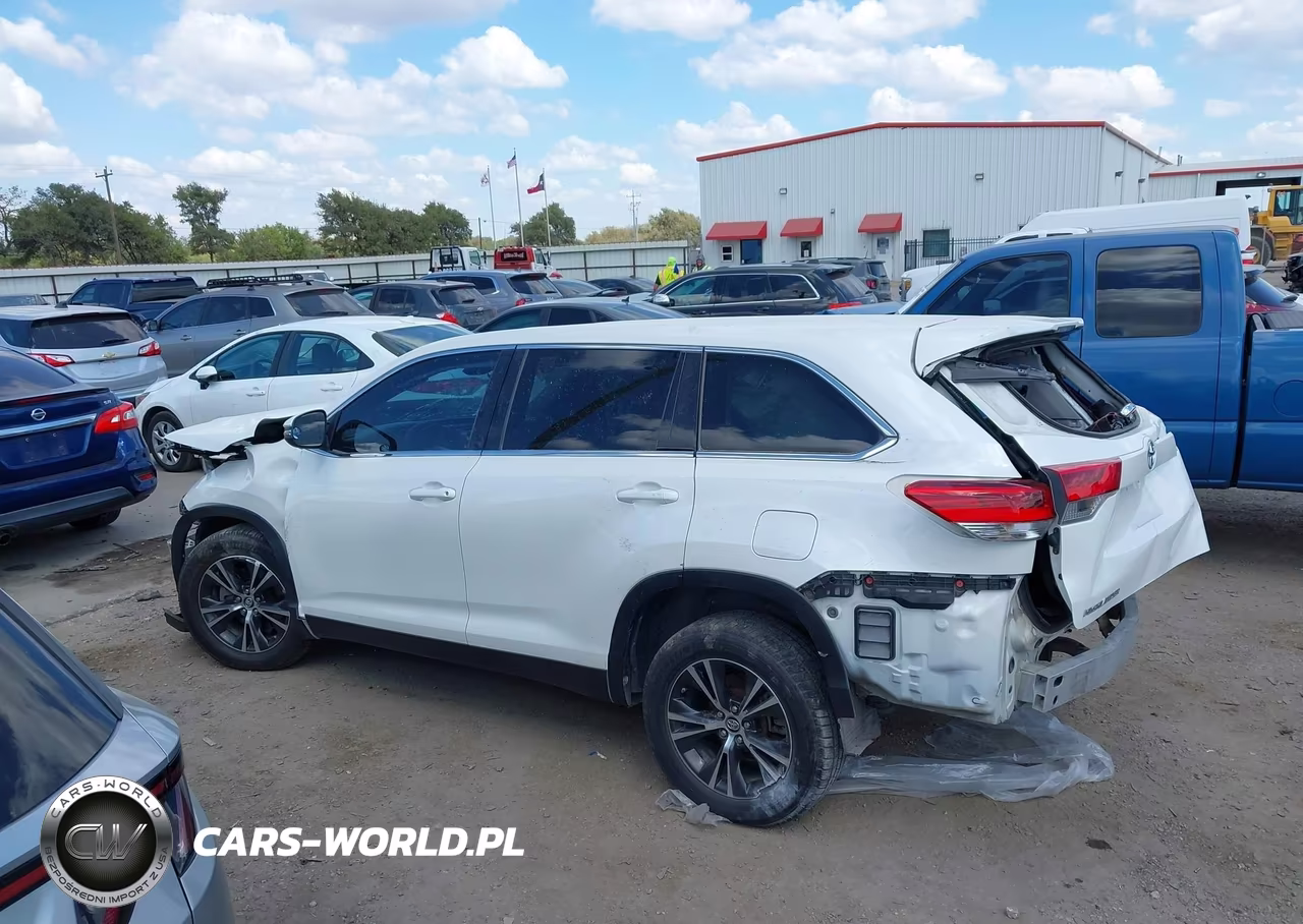 2019 Toyota Highlander Le VIN:5TDZARFH9KS045511 - 15