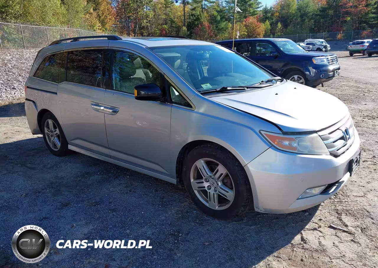 2013 Honda Odyssey Touring-Touring Elite