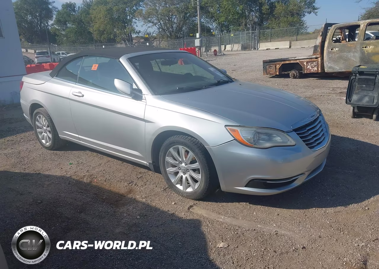 2012 Chrysler 200 Touring