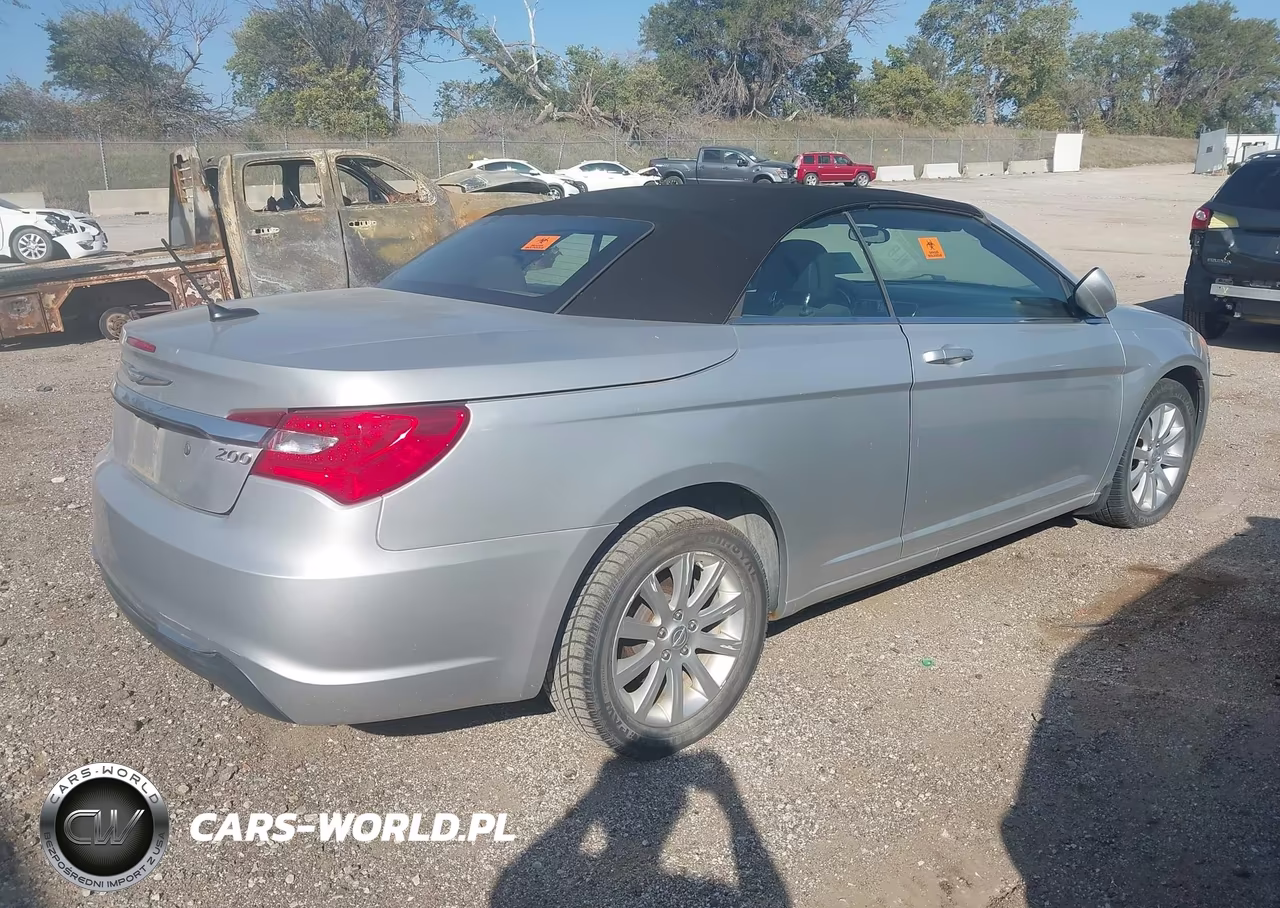 2012 Chrysler 200 Touring VIN:1C3BCBEB5CN191612 - 4