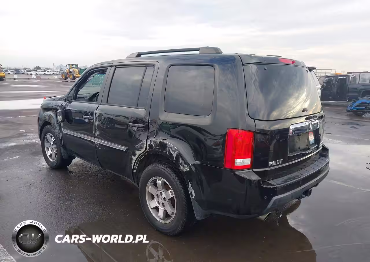 2011 Honda Pilot Touring VIN:5FNYF4H94BB089913 - 3