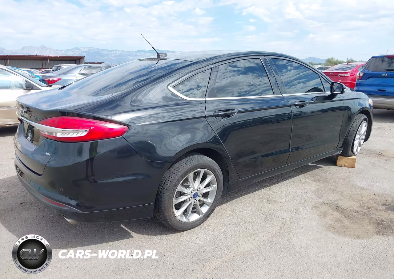 2017 Ford Fusion Se VIN:3FA6P0H72HR388230 - 4